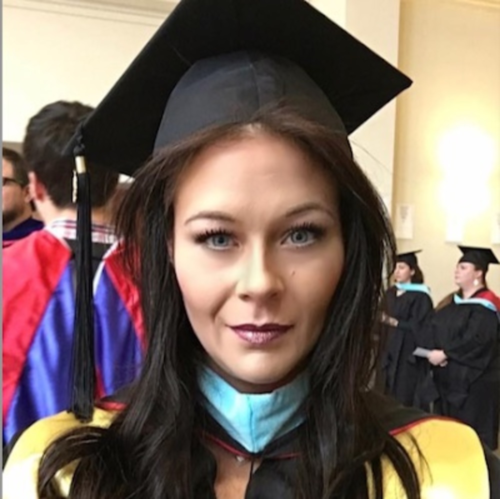 Meet your Posher, Kelli